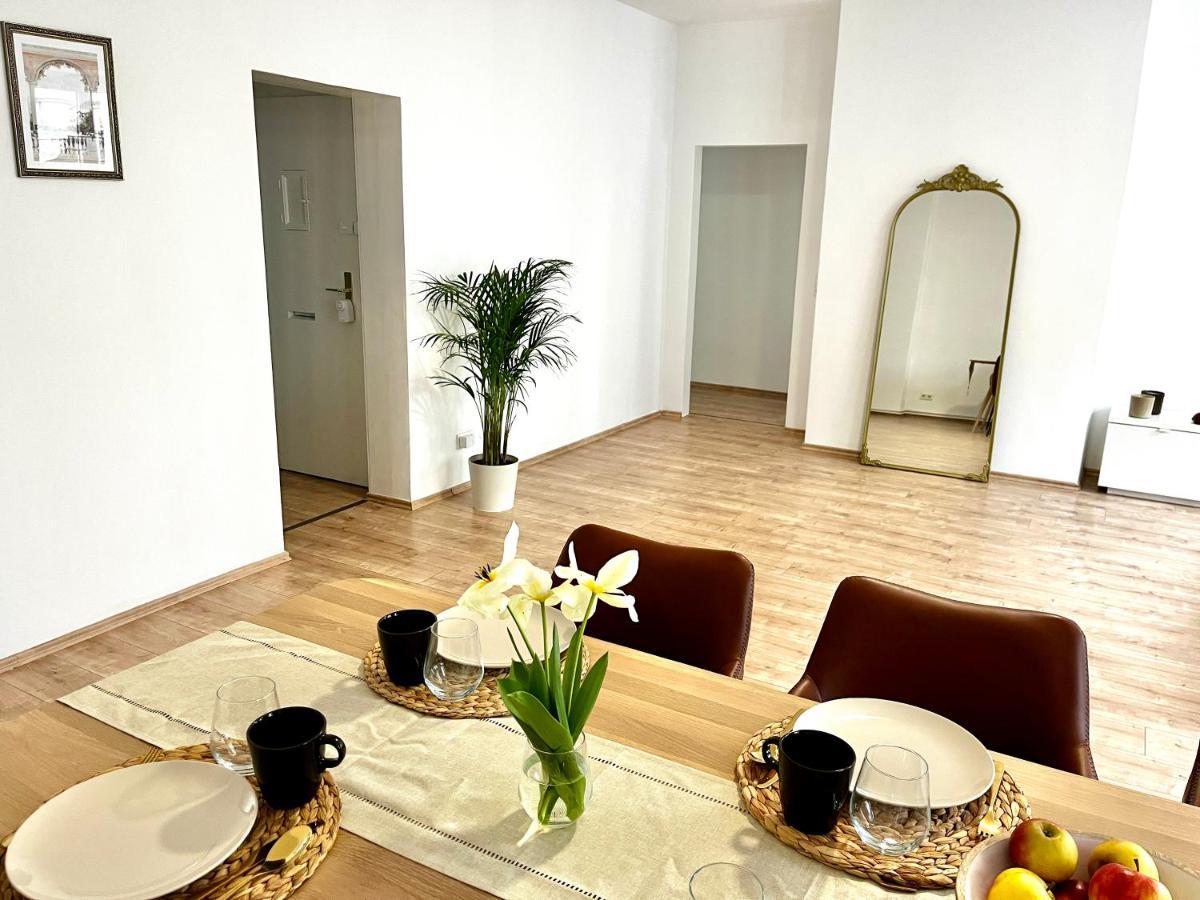 Design - Parking - Kingsize-bett - 2x Bad - Zentrum Appartement
