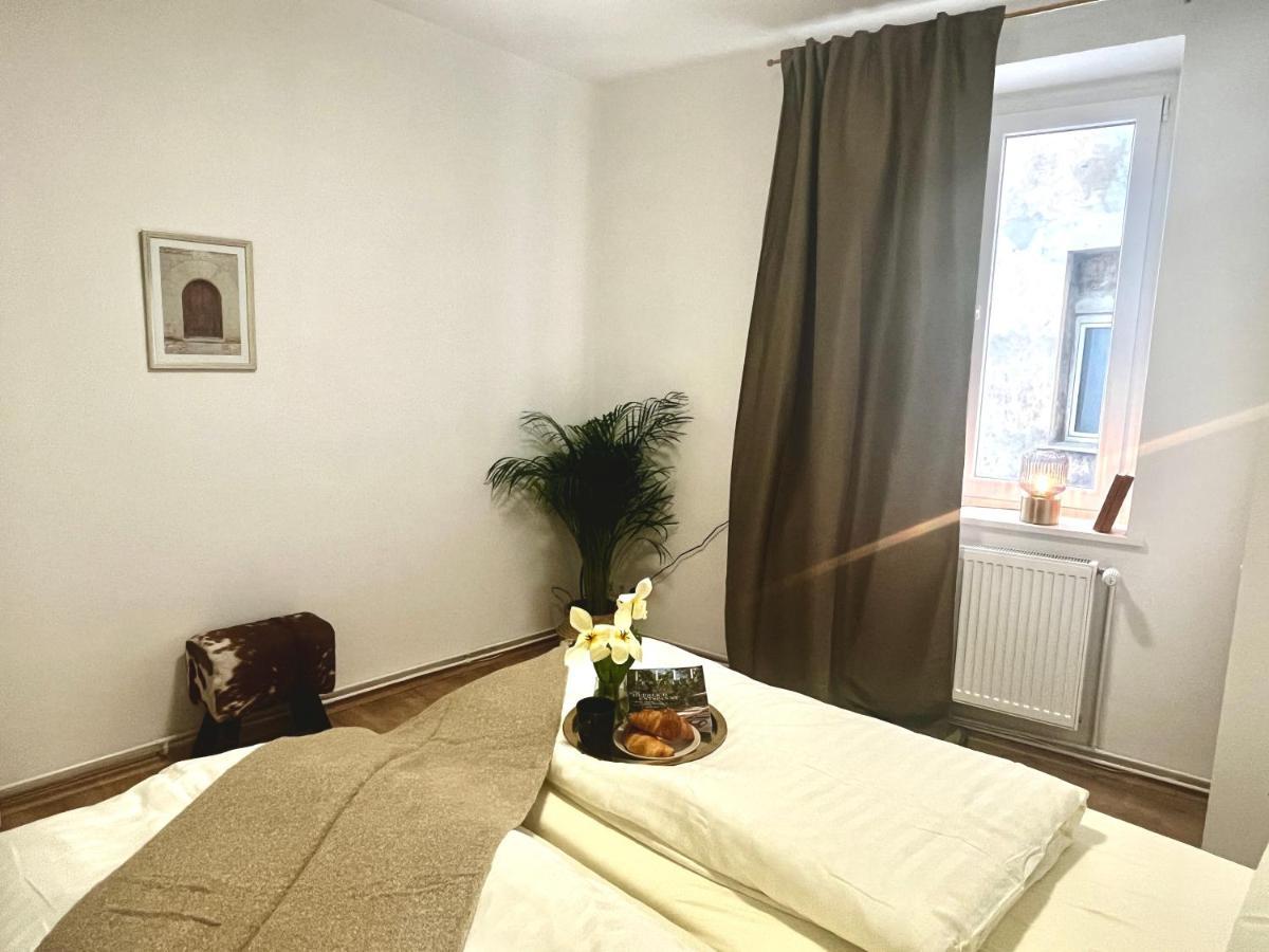 Appartement Design - Parking - Kingsize-bett - 2x Bad - Zentrum *