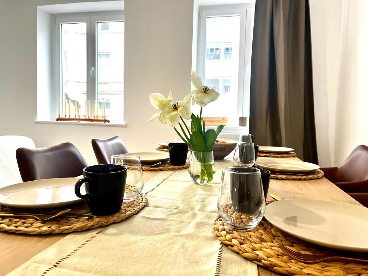 Appartement Design - Parking - Kingsize-bett - 2x Bad - Zentrum